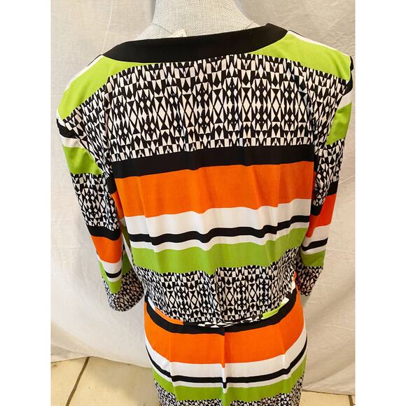 Emma & Michelle Striped Dress - Picture 14 of 16